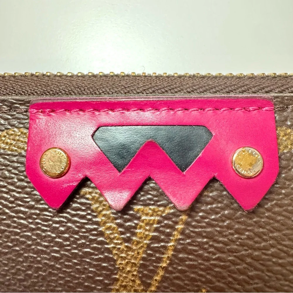 Rare Louis Vuitton Limited Edition Monogram Logo Totem Zippy Continental Wallet